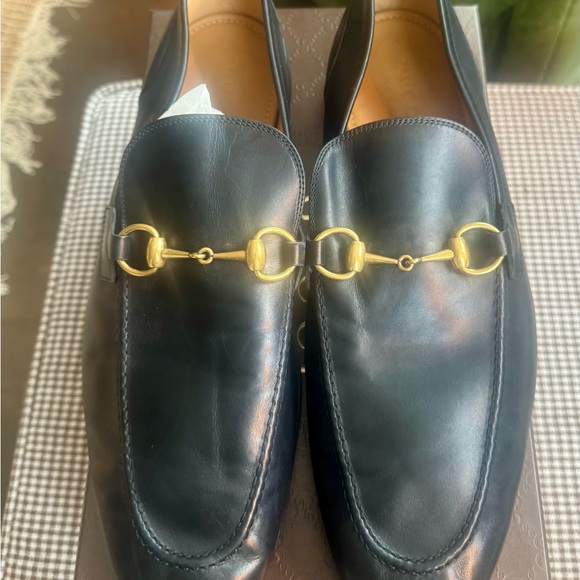 Gucci Jordaan Leather Loafers in Black w/ Gold Horsebits - Picture 4 of 13